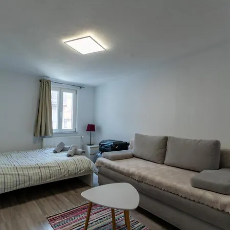Nette Altbauwohnung In Biebrich