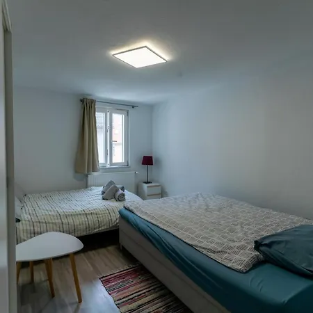Nette Altbauwohnung In Biebrich Βιζμπάντεν