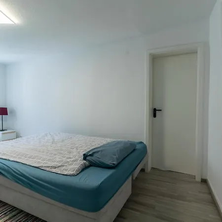 Διαμέρισμα Nette Altbauwohnung In Biebrich Βιζμπάντεν