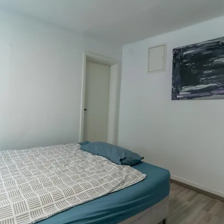 Nette Altbauwohnung In Biebrich Διαμέρισμα Βιζμπάντεν