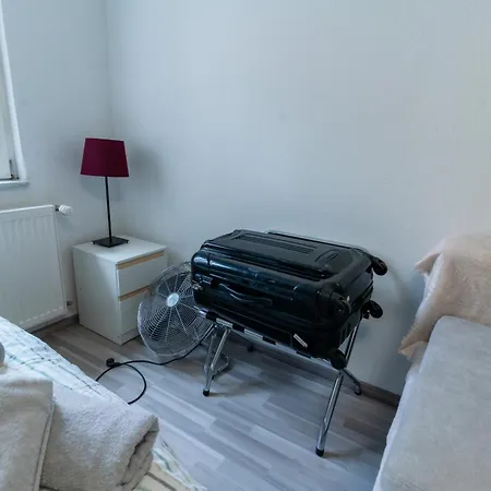 Nette Altbauwohnung In Biebrich *